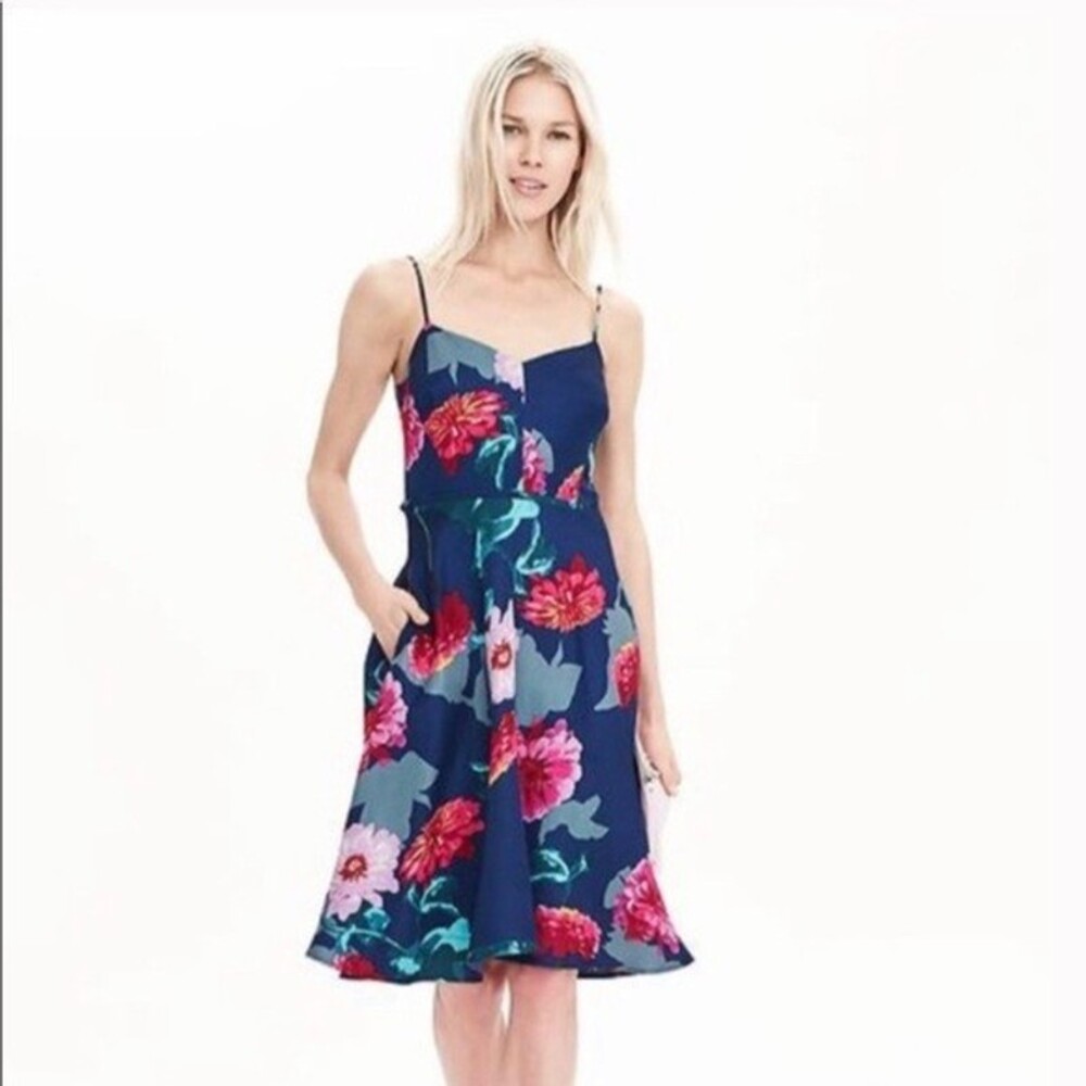 Banana Republic Navy Floral Flowy Resort Pockets Dress Size 4P